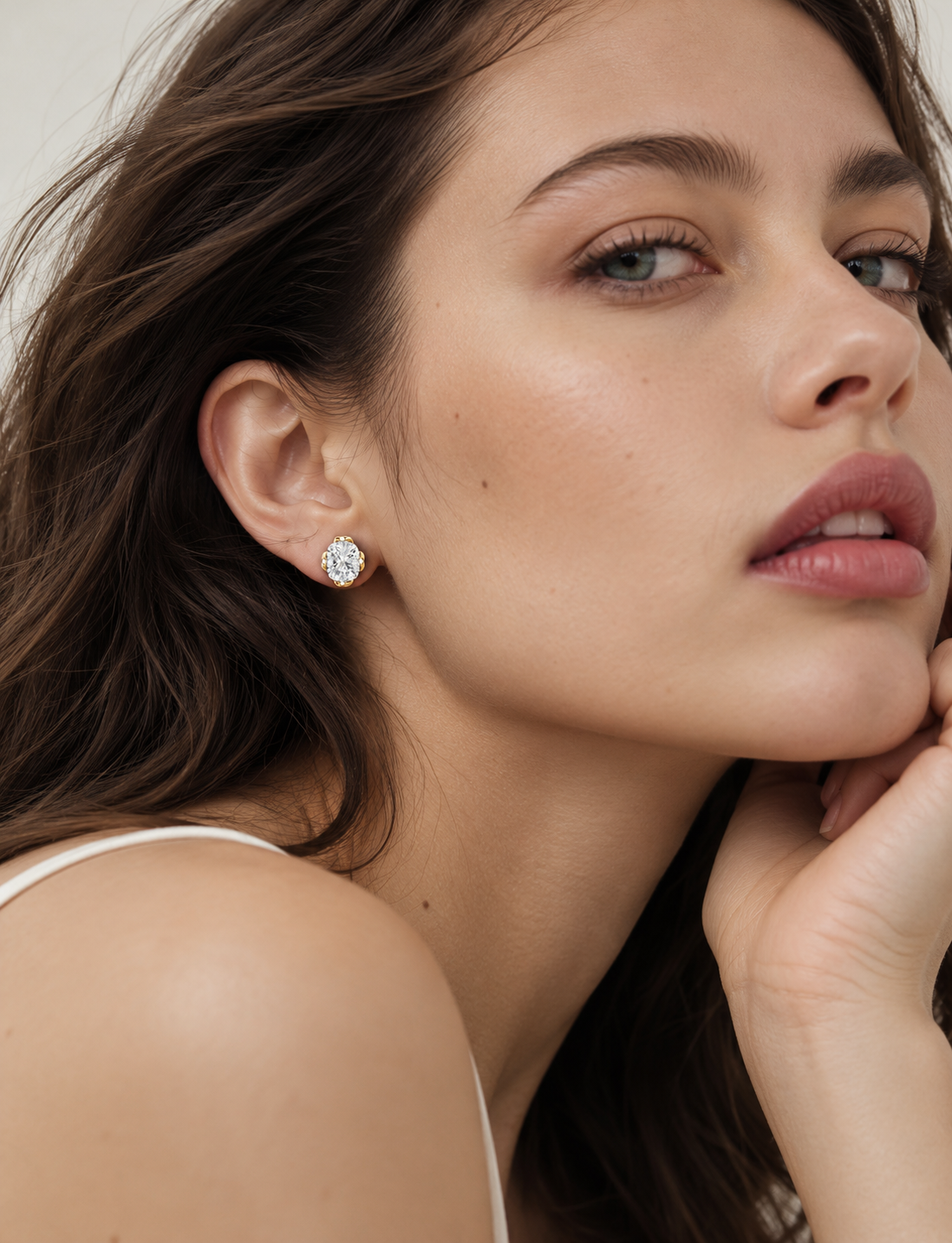 Virellia Grand Studs